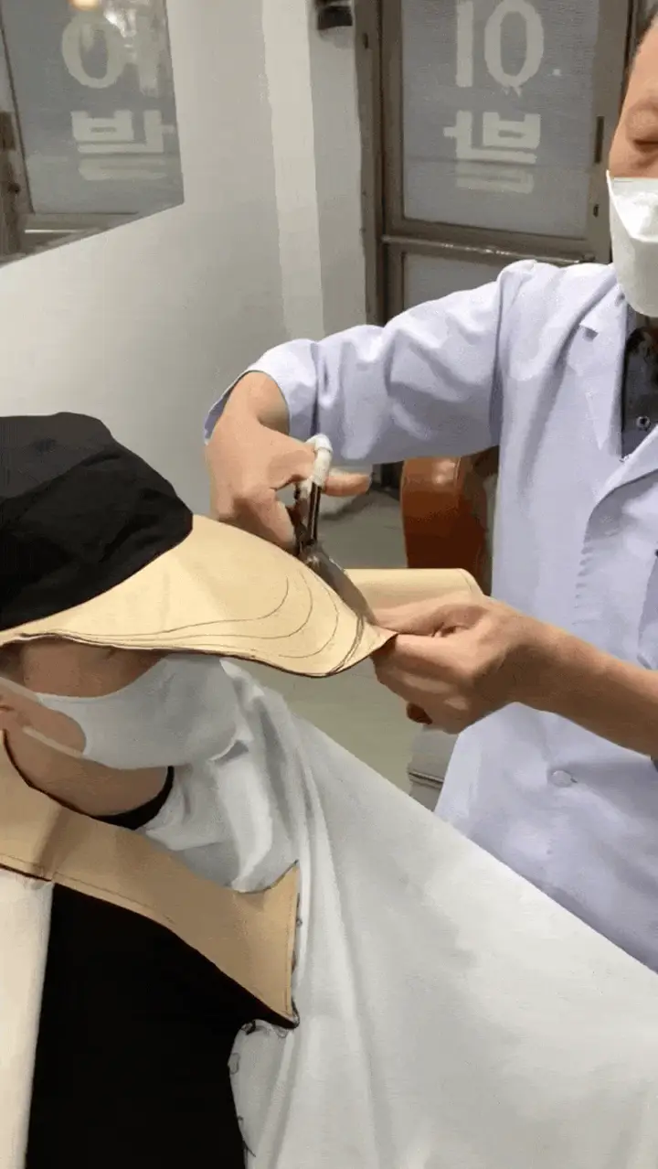 这牌子能把 Clean Fit 穿出「先锋艺术家」的味儿? · 原文配图